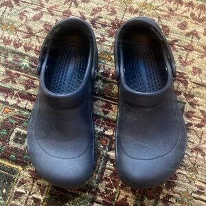 Crocs Bisto Work Clogs 8 W 6M Black - Used